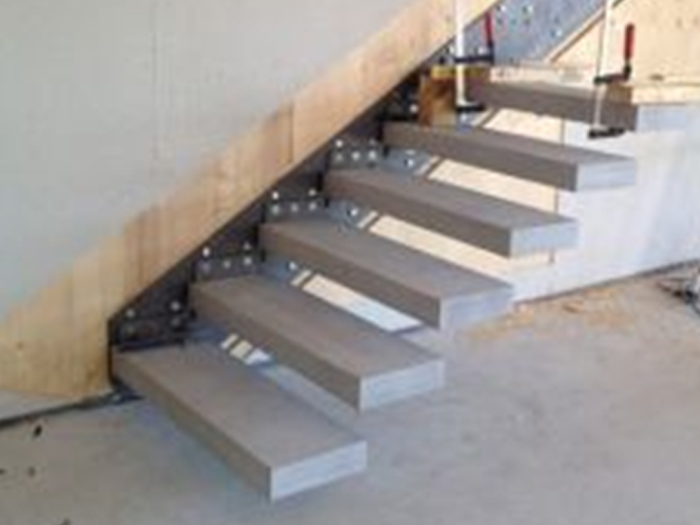 Noticia12 showood estructura escalera volada2